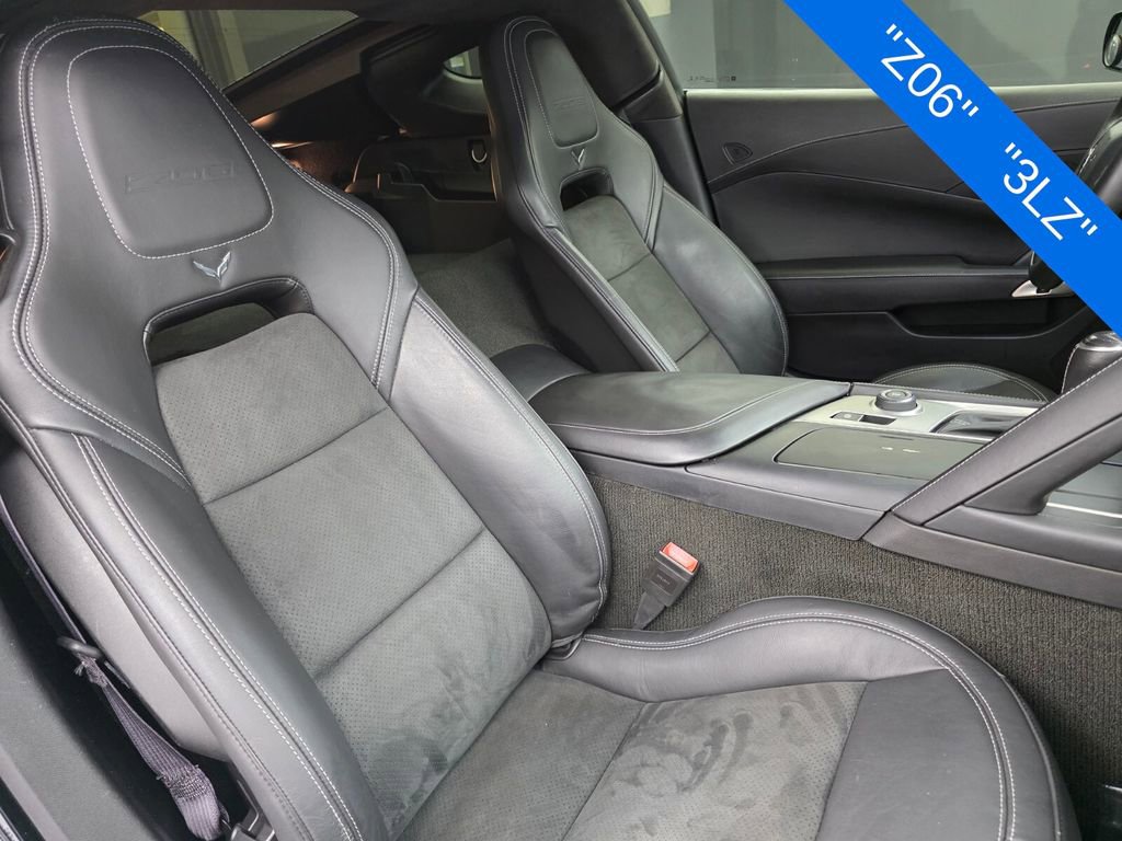 Used 2015 Chevrolet Corvette Z06 w/ 3LZ Preferred Equipment Group RWD image 26