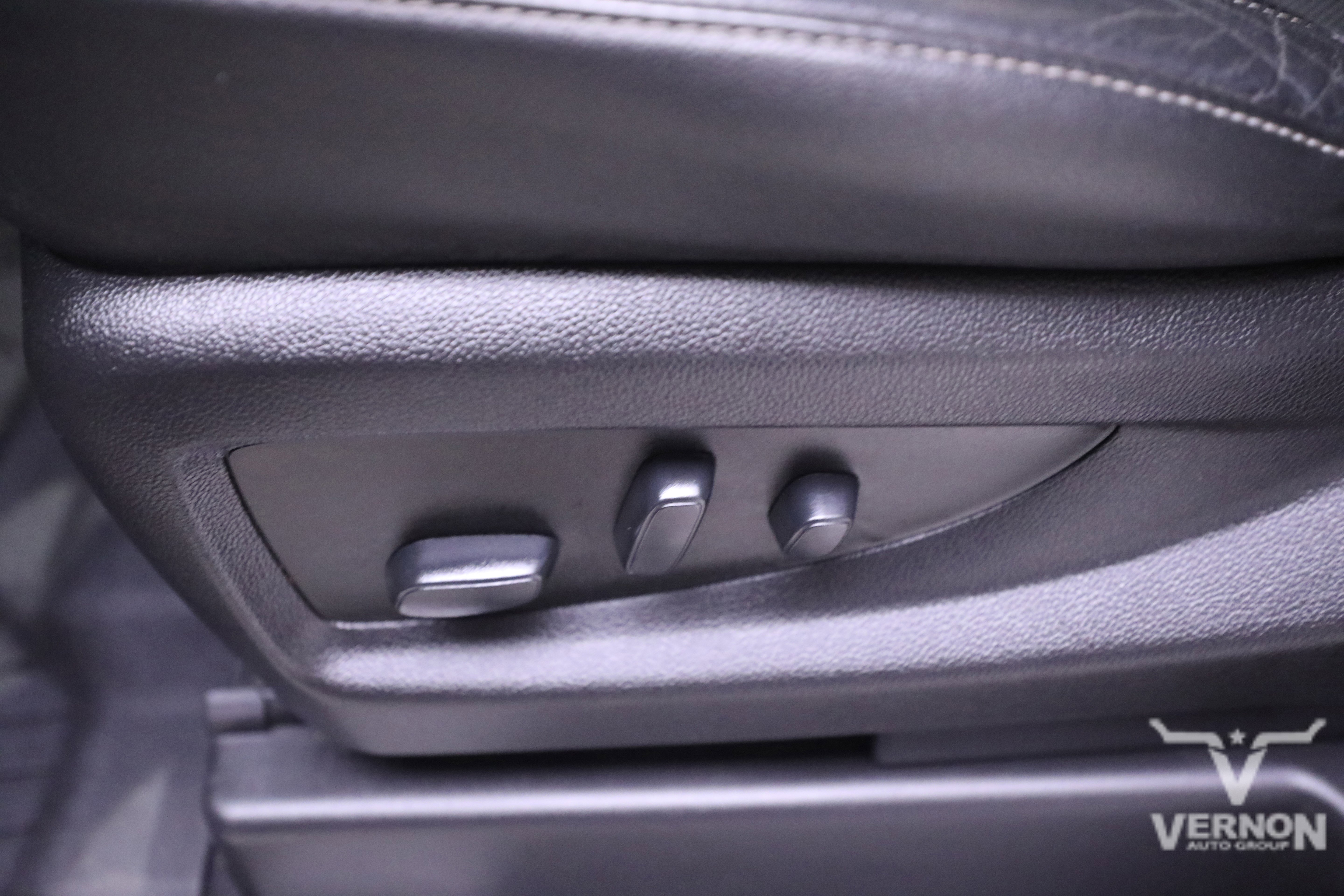 Used 2020 GMC Yukon XL SLT w/ Premium Edition image 15