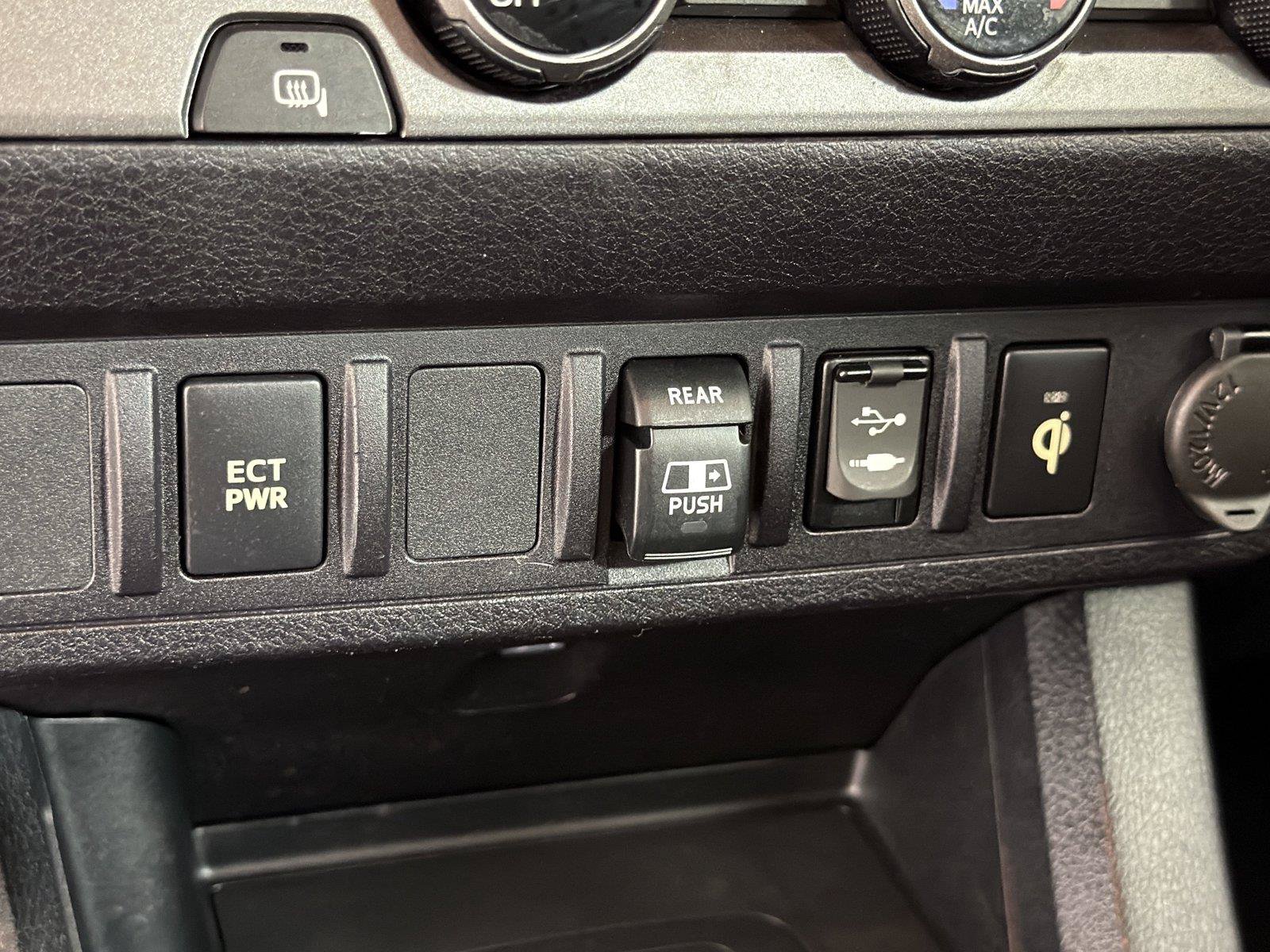 Used 2018 Toyota Tacoma TRD Sport RWD image 28