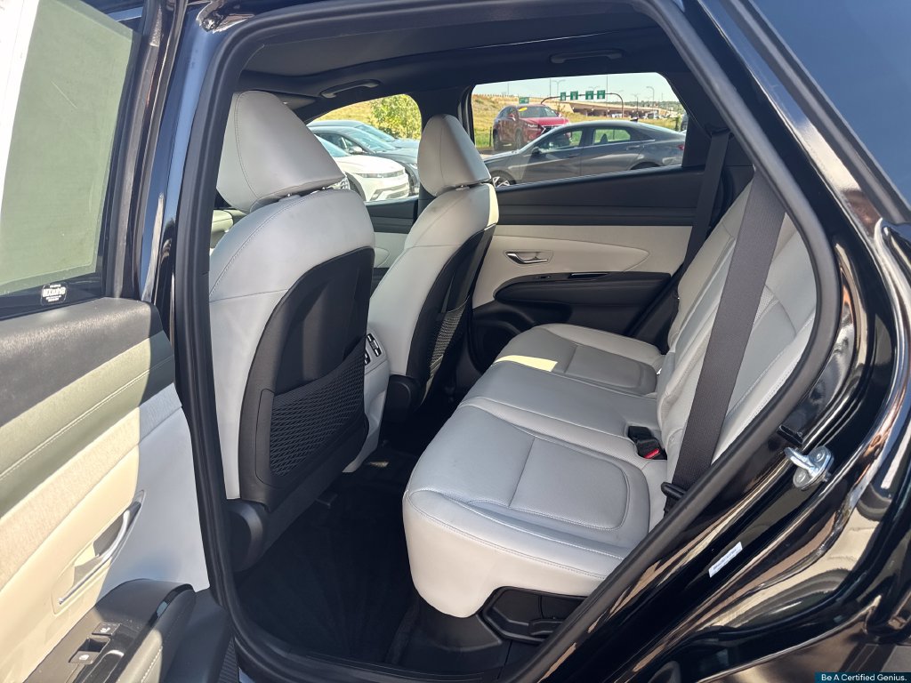 Used 2025 Hyundai Tucson Limited AWD/4WD image 46