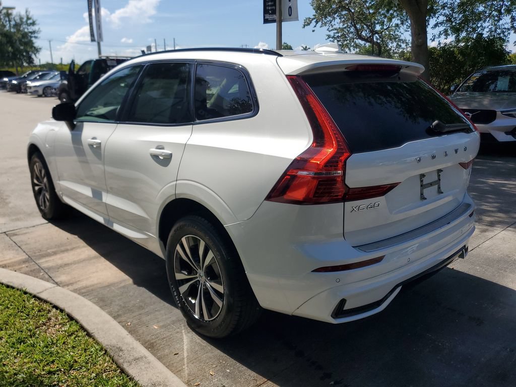 Used 2024 Volvo XC60 T8 Core w/ Protection Package Premier AWD/4WD image 4
