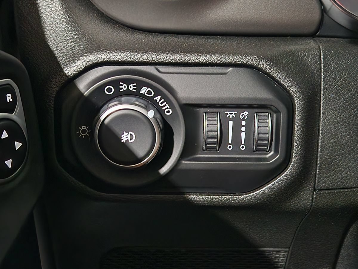 Used 2019 Jeep Wrangler Unlimited Sport S AWD/4WD image 29