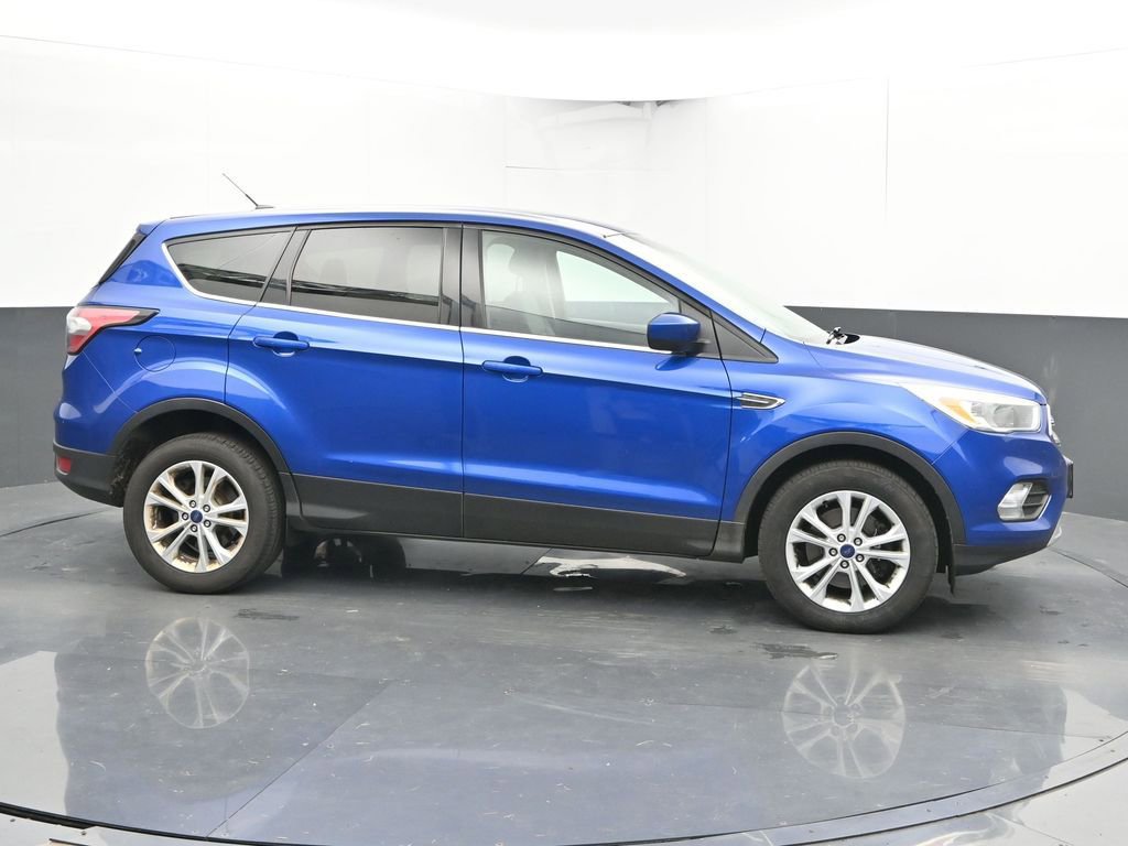 Used 2017 Ford Escape SE image 10