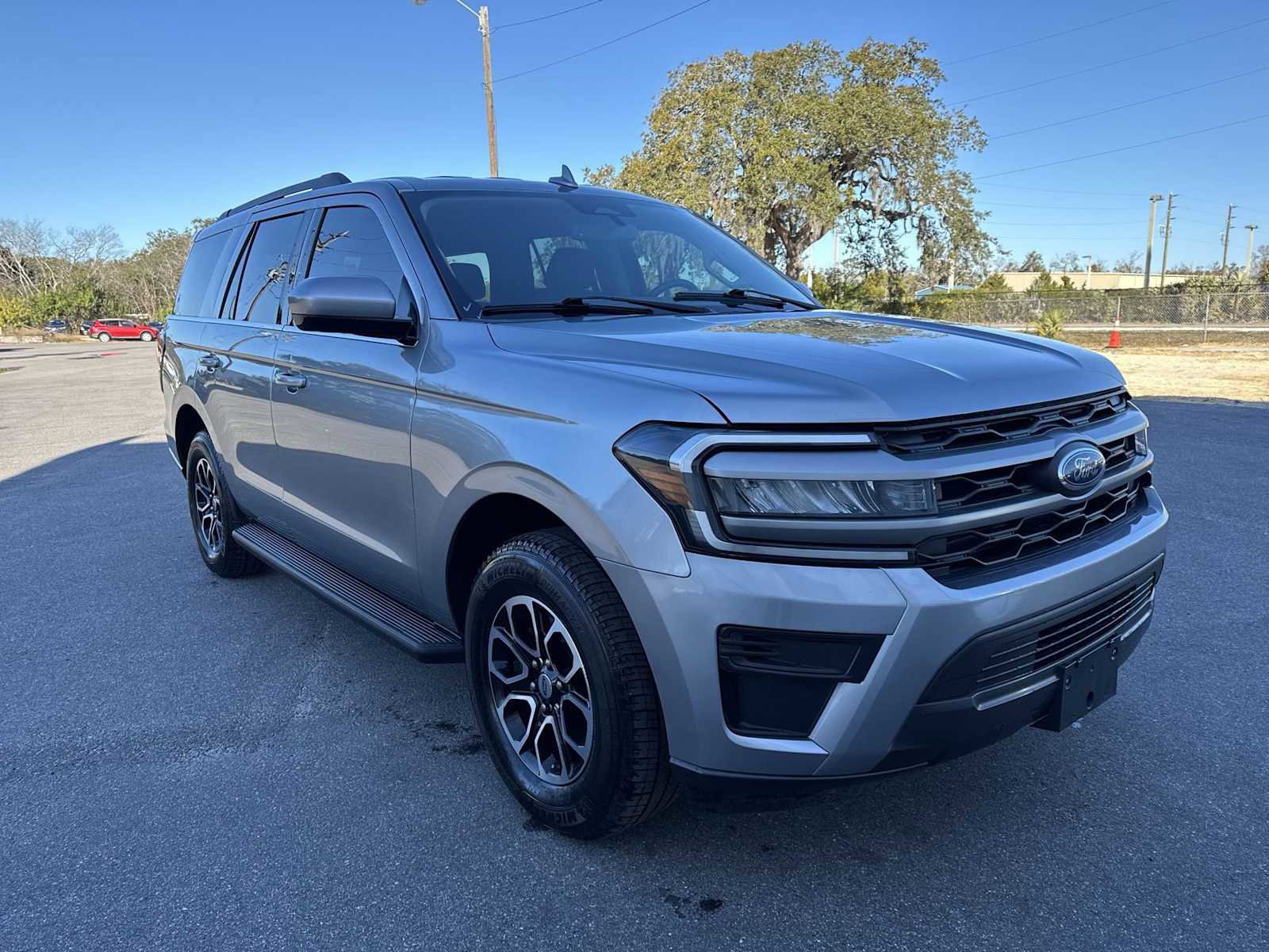 Used 2024 Ford Expedition XLT image 8