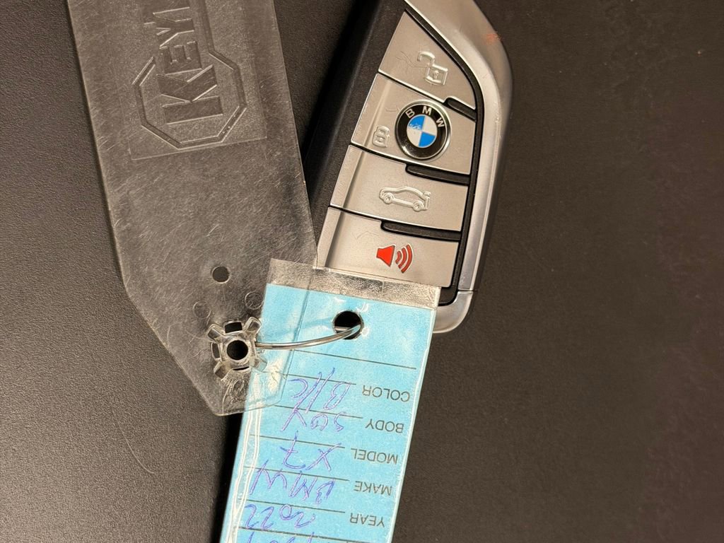 Used 2022 BMW X7 xDrive40i w/ Premium Package image 43