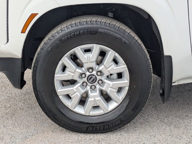 Used 2022 Nissan Frontier SV image 12