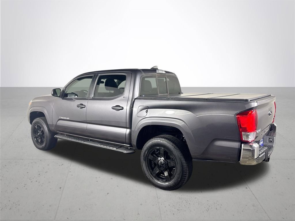Used 2016 Toyota Tacoma SR5 image 8