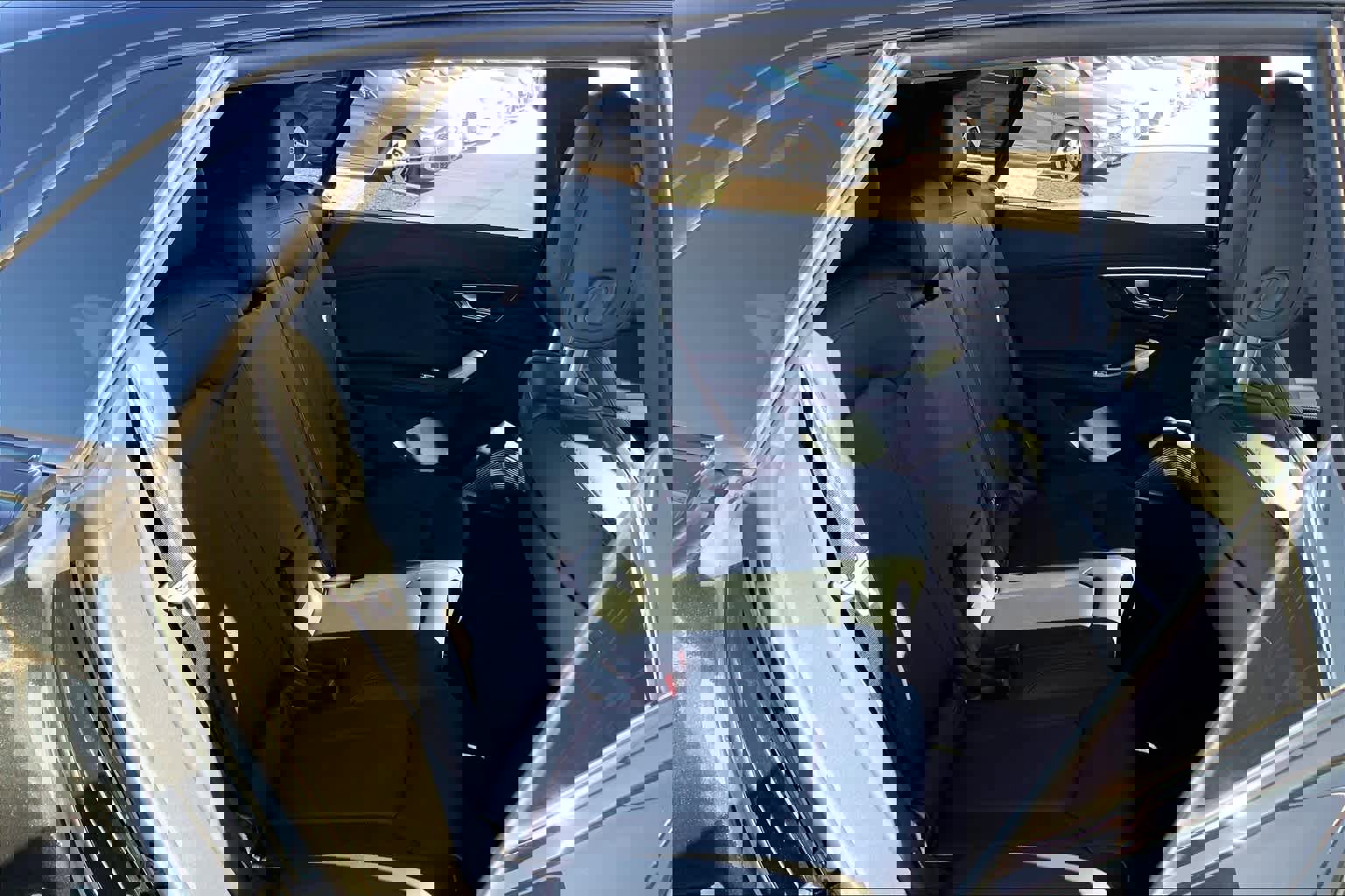 Used 2023 Audi Q8 Prestige w/ Prestige Package image 18