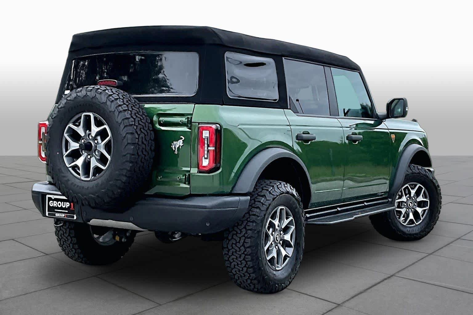 Used 2023 Ford Bronco Badlands AWD/4WD image 13