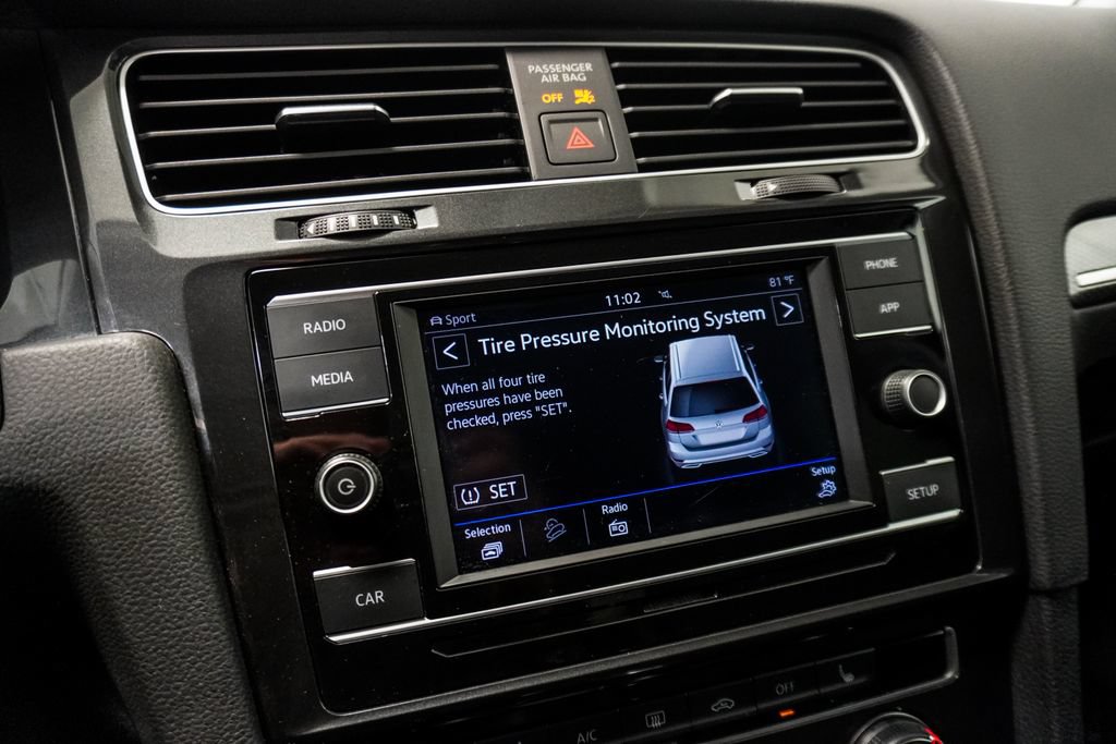 Used 2019 Volkswagen Golf Alltrack S AWD/4WD image 28