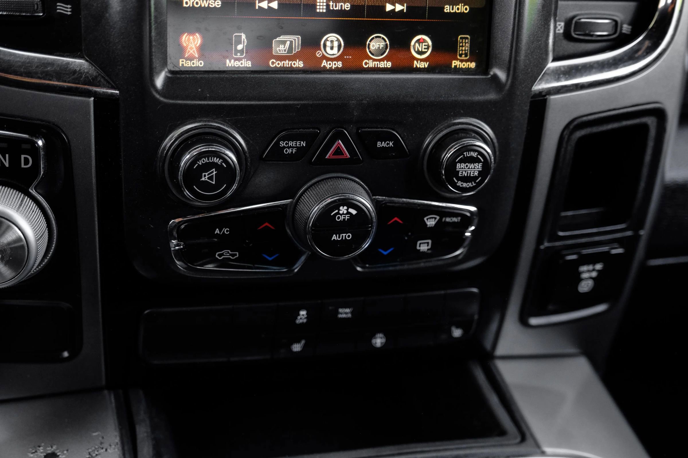 Used 2017 RAM 1500 Sport w/ Ignition Orange Sport Package RWD image 28