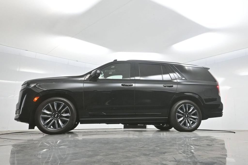 Used 2024 Cadillac Escalade Sport w/ Touring Package AWD/4WD image 7