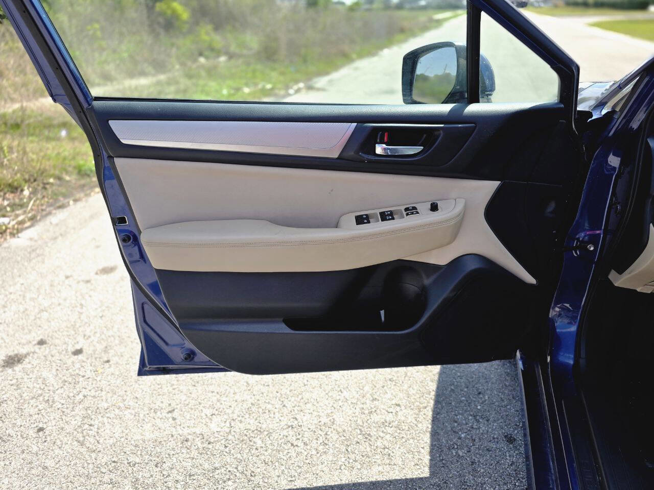 Used 2015 Subaru Legacy 2.5i Premium image 28