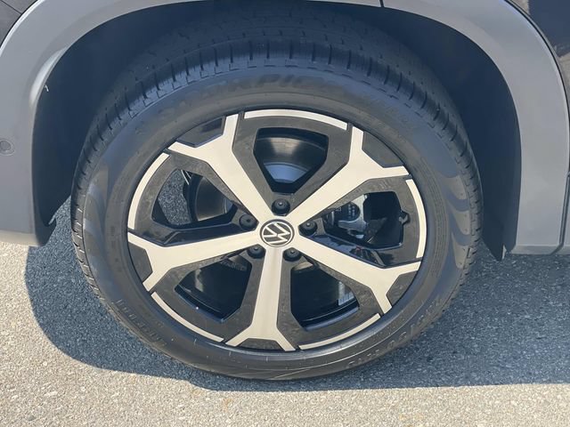 New 2026 Volkswagen Tiguan SE AWD/4WD image 30