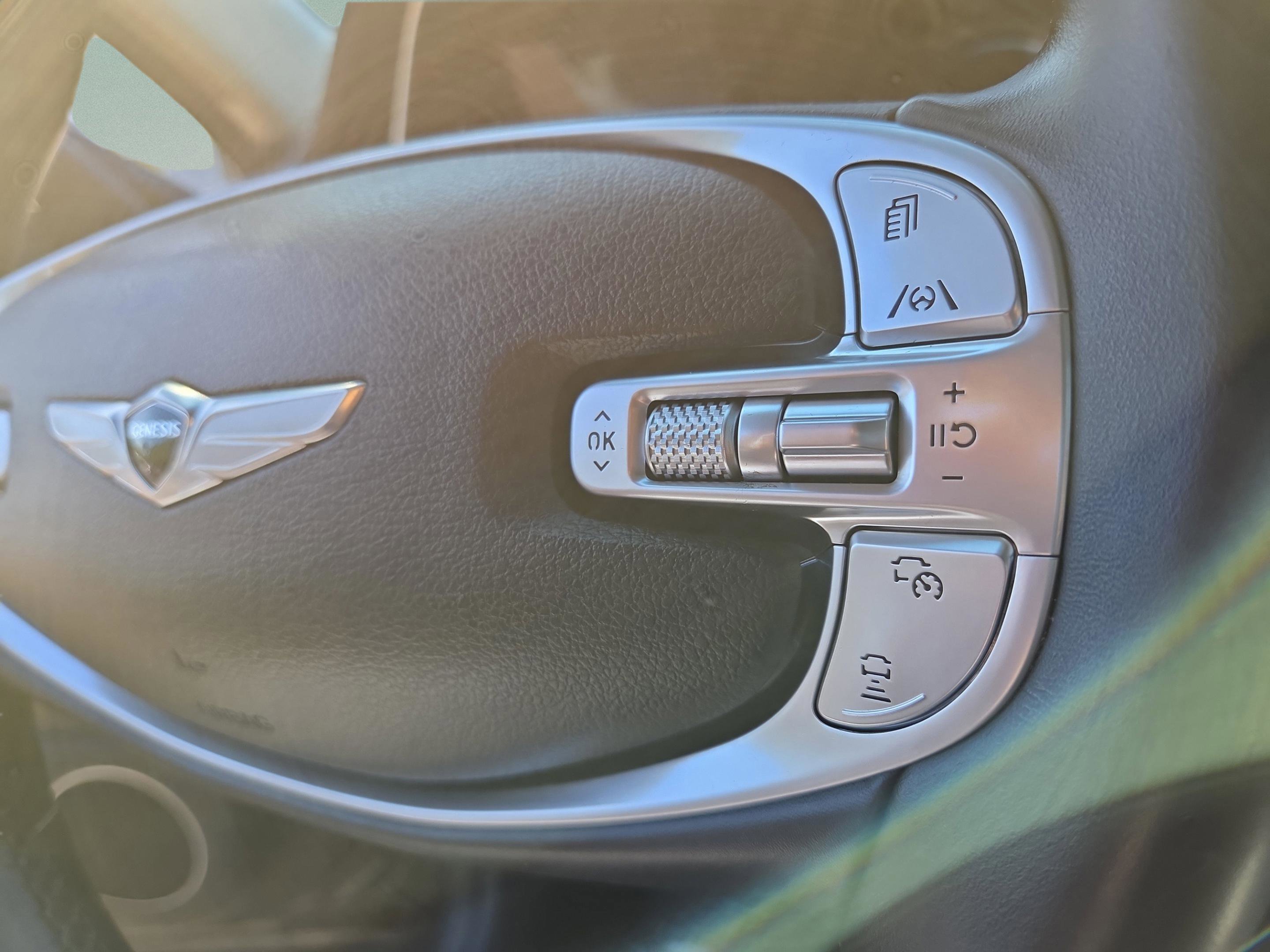 Used 2024 Genesis GV80 2.5T image 12