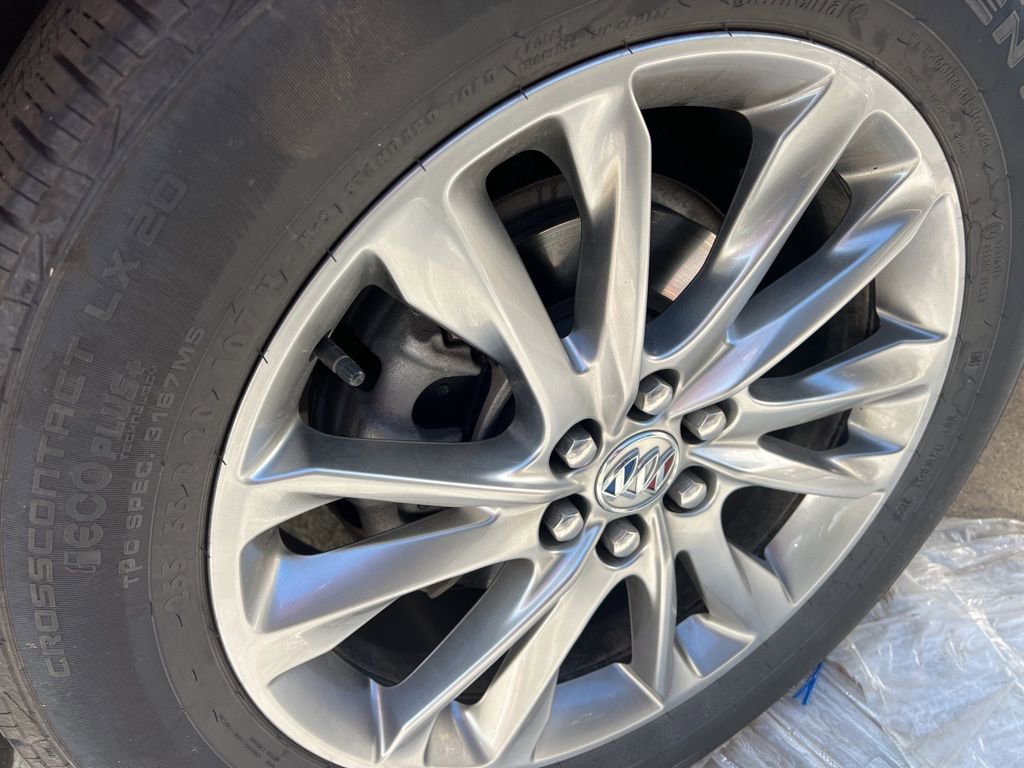 Used 2023 Buick Enclave Avenir w/ Avenir Technology Package image 9