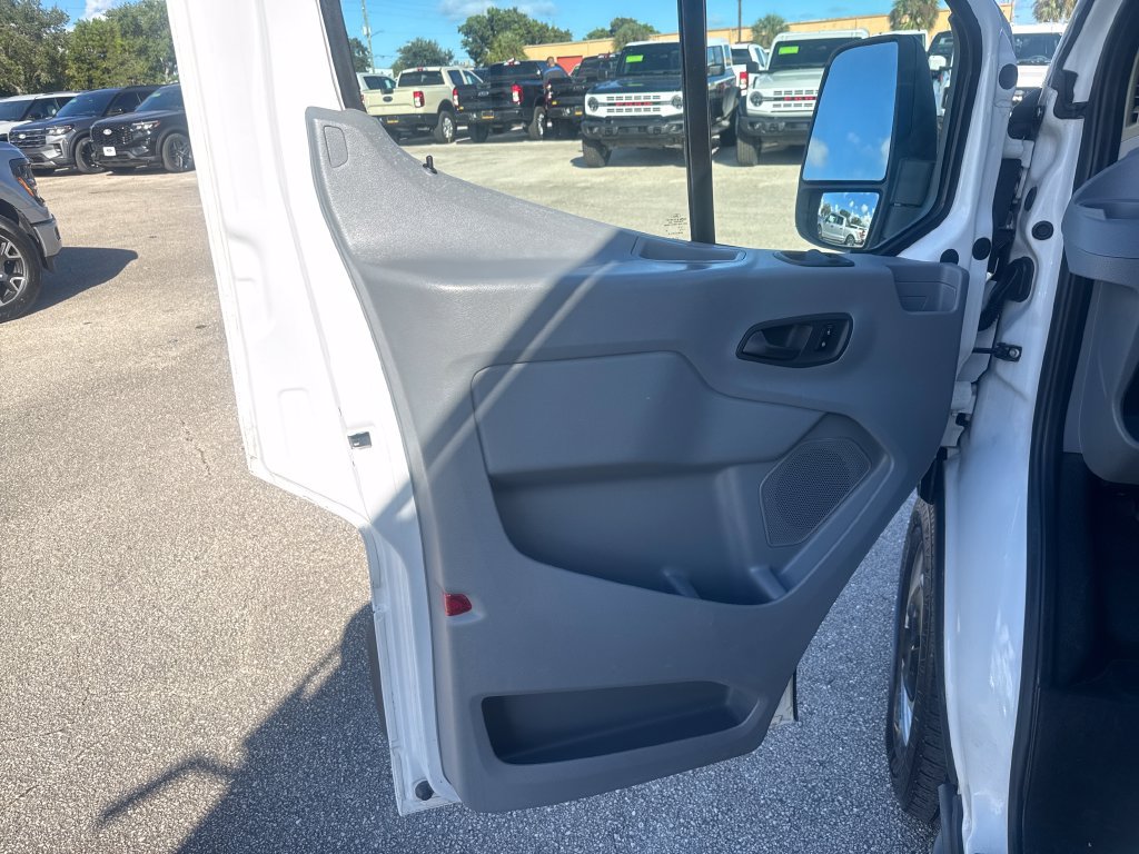 Used 2018 Ford Transit 150 130 Low Roof RWD image 13