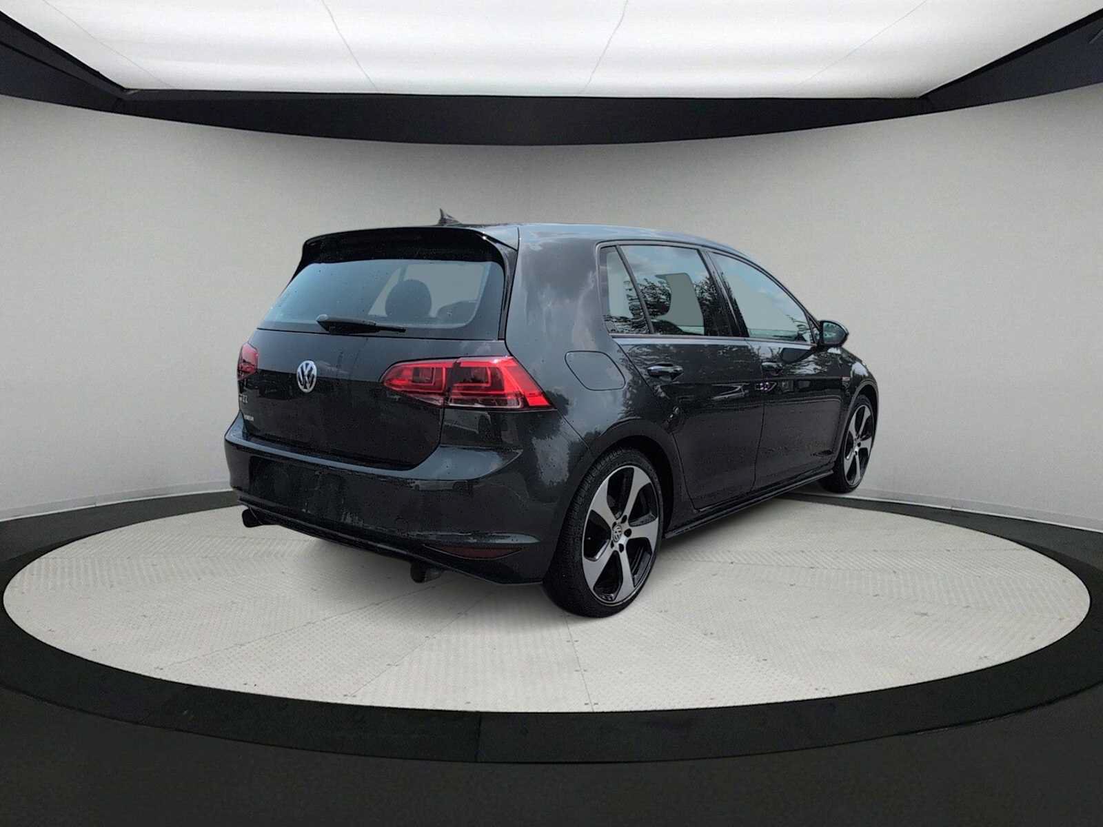 Used 2015 Volkswagen GTI S FWD image 8