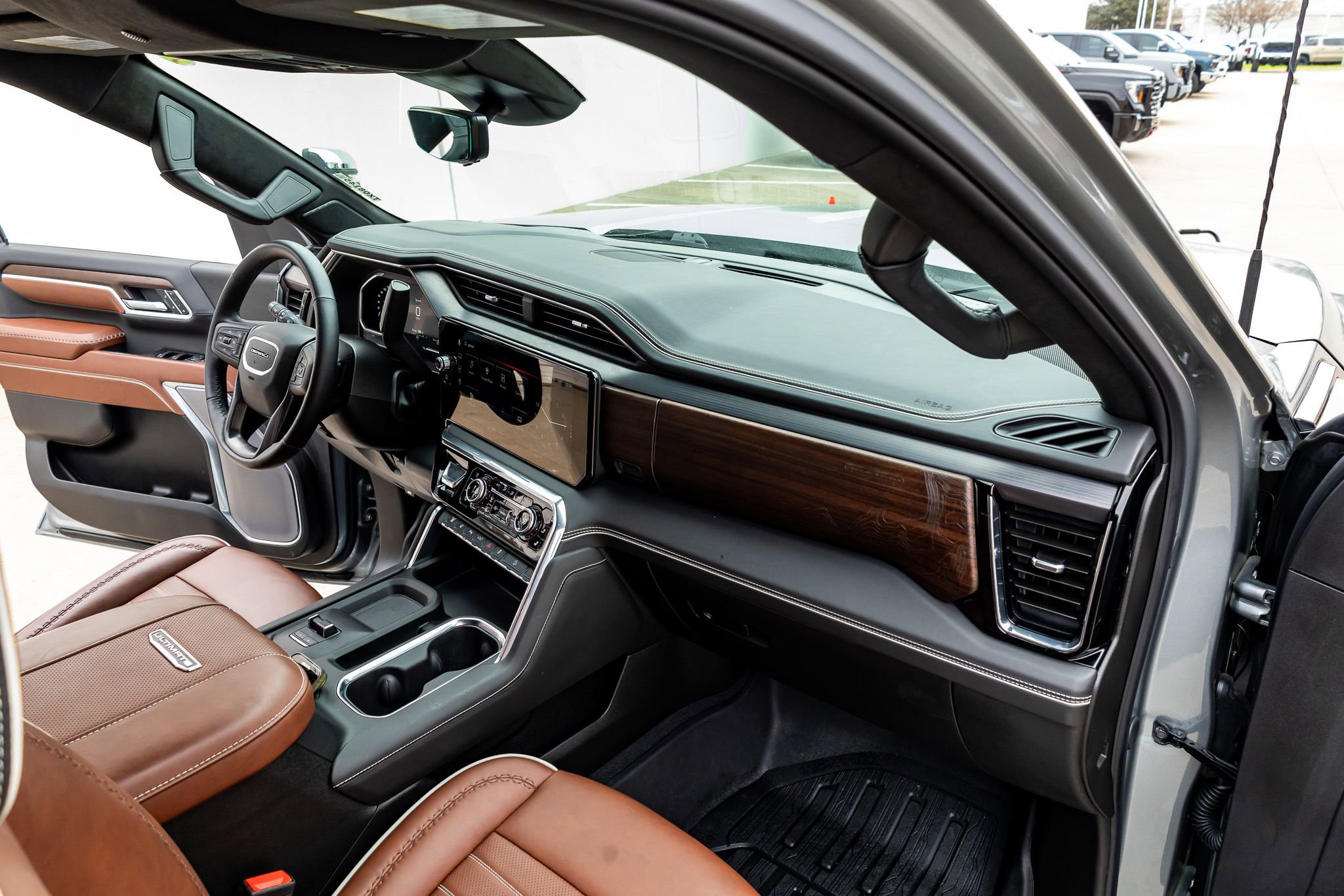 Used 2026 GMC Sierra 2500 Denali Ultimate image 18