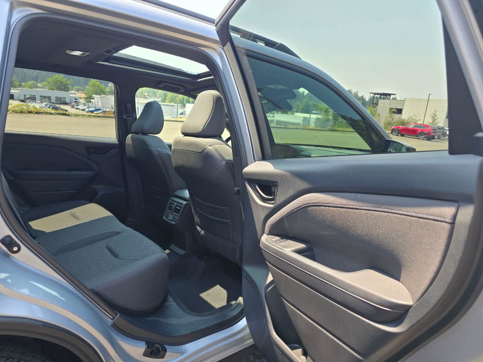 Certified 2025 Subaru Forester Premium AWD/4WD image 25