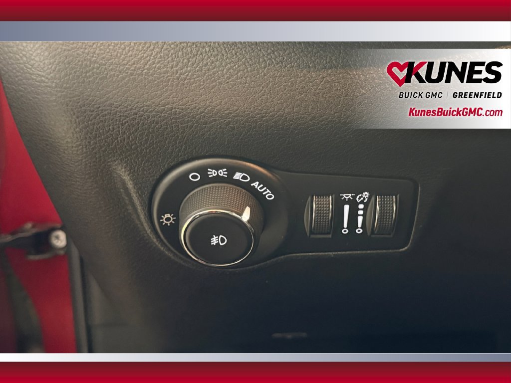 Used 2025 Jeep Compass Limited AWD/4WD image 19