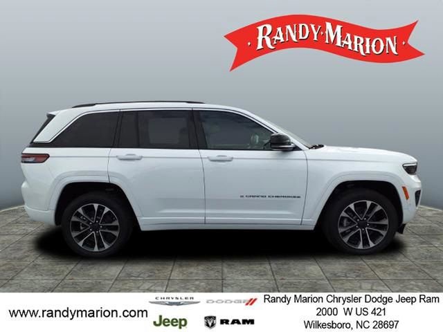 New 2023 Jeep Grand Cherokee Overland AWD/4WD image 8