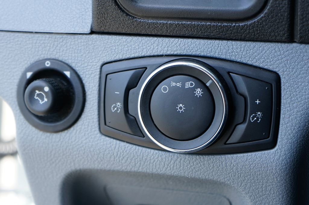 Used 2019 Ford Transit 350 XLT image 24