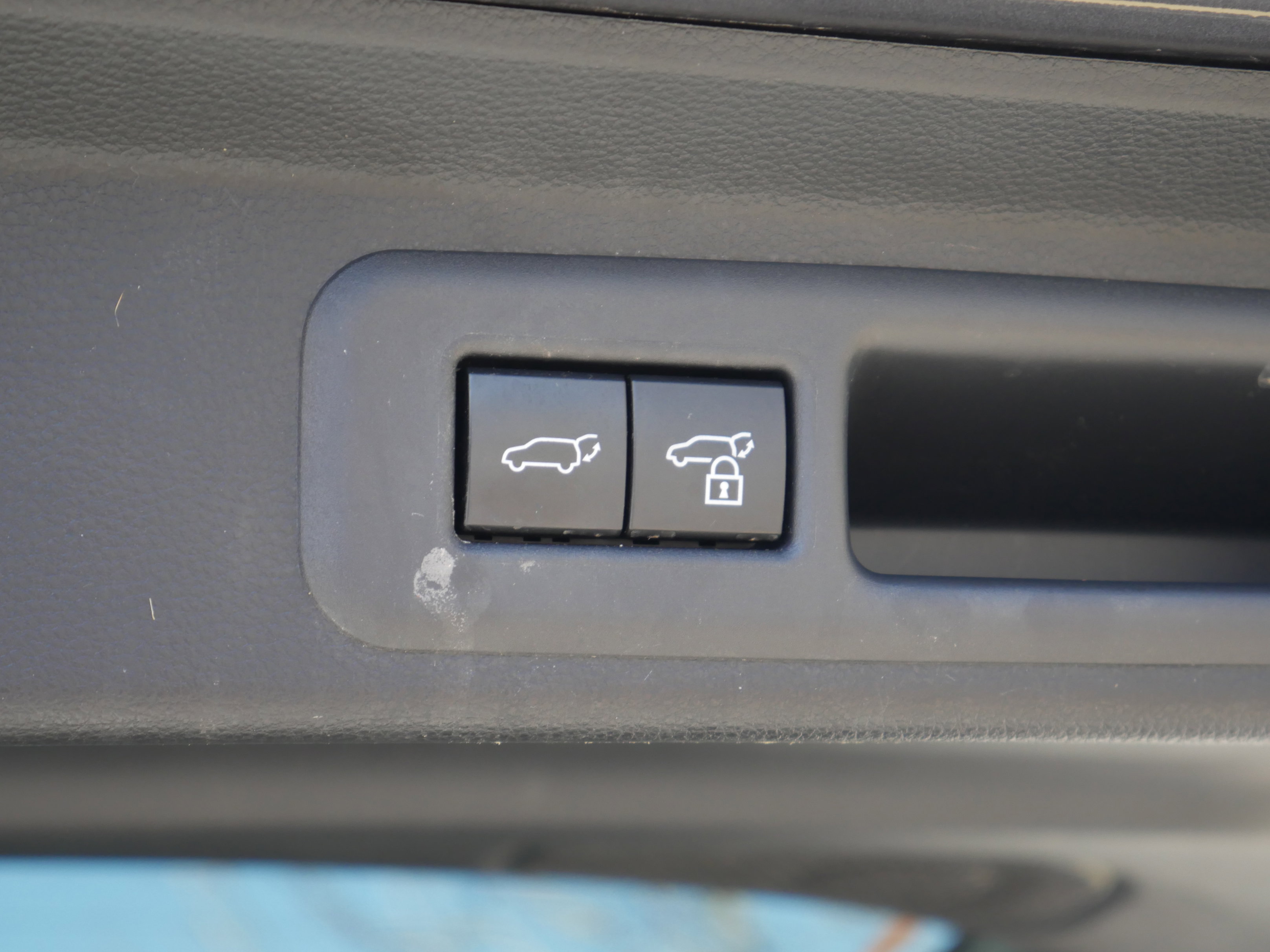 Used 2023 Toyota Sequoia Limited AWD/4WD image 28