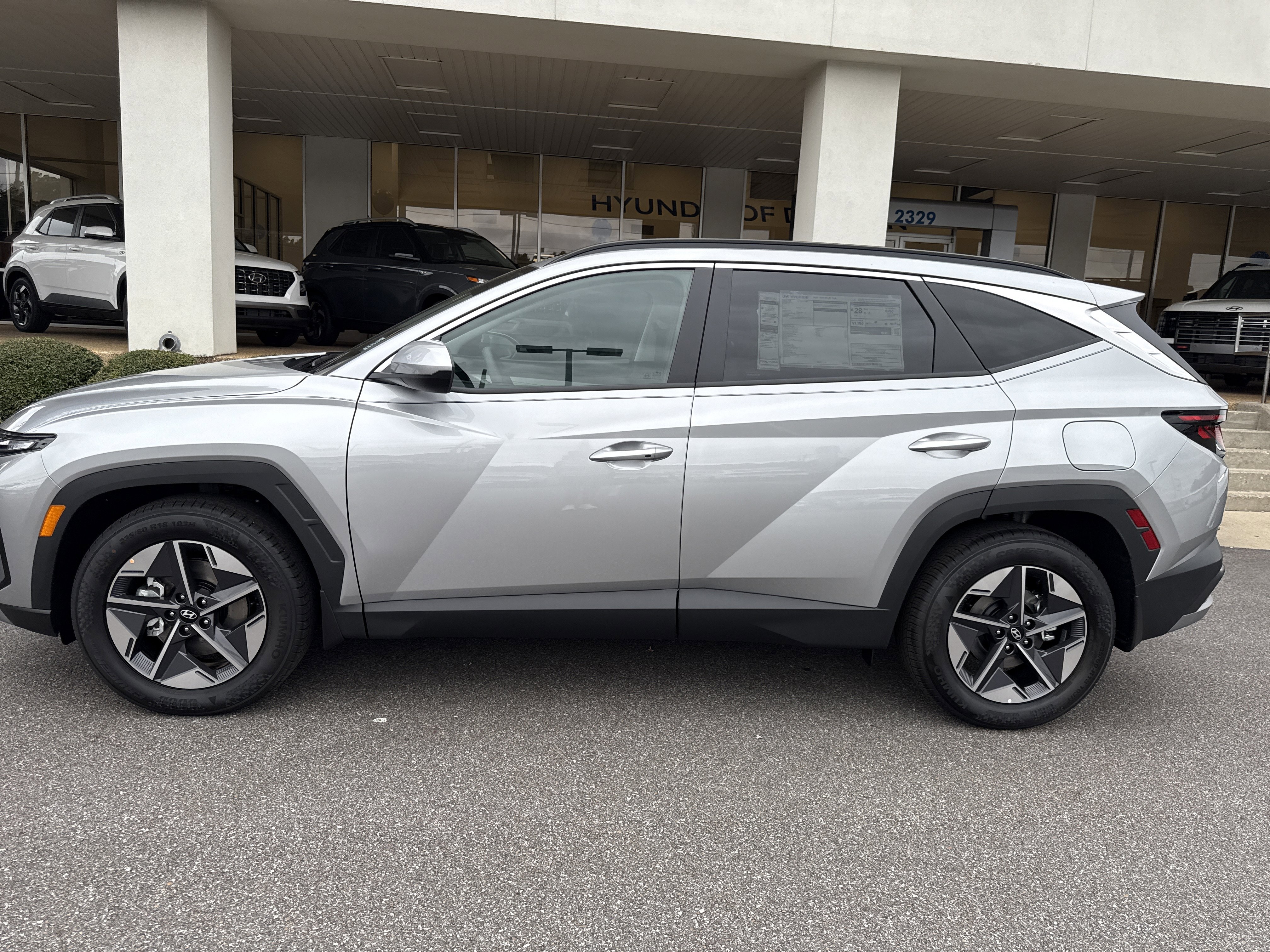 New 2026 Hyundai Tucson SEL image 2