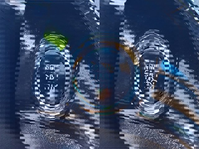 Used 2016 Toyota Avalon XLE image 18