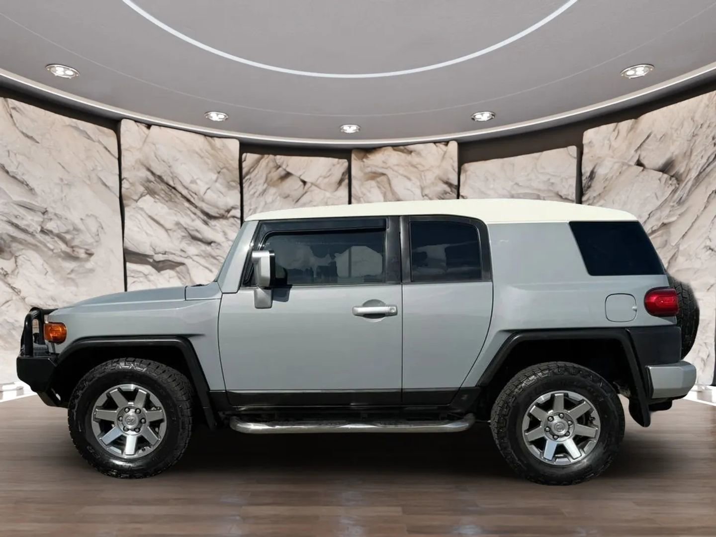 Used 2014 Toyota FJ Cruiser 4WD w/ Upgrade Package image 5