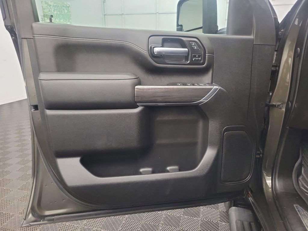 Used 2023 Chevrolet Silverado 3500 LTZ image 19