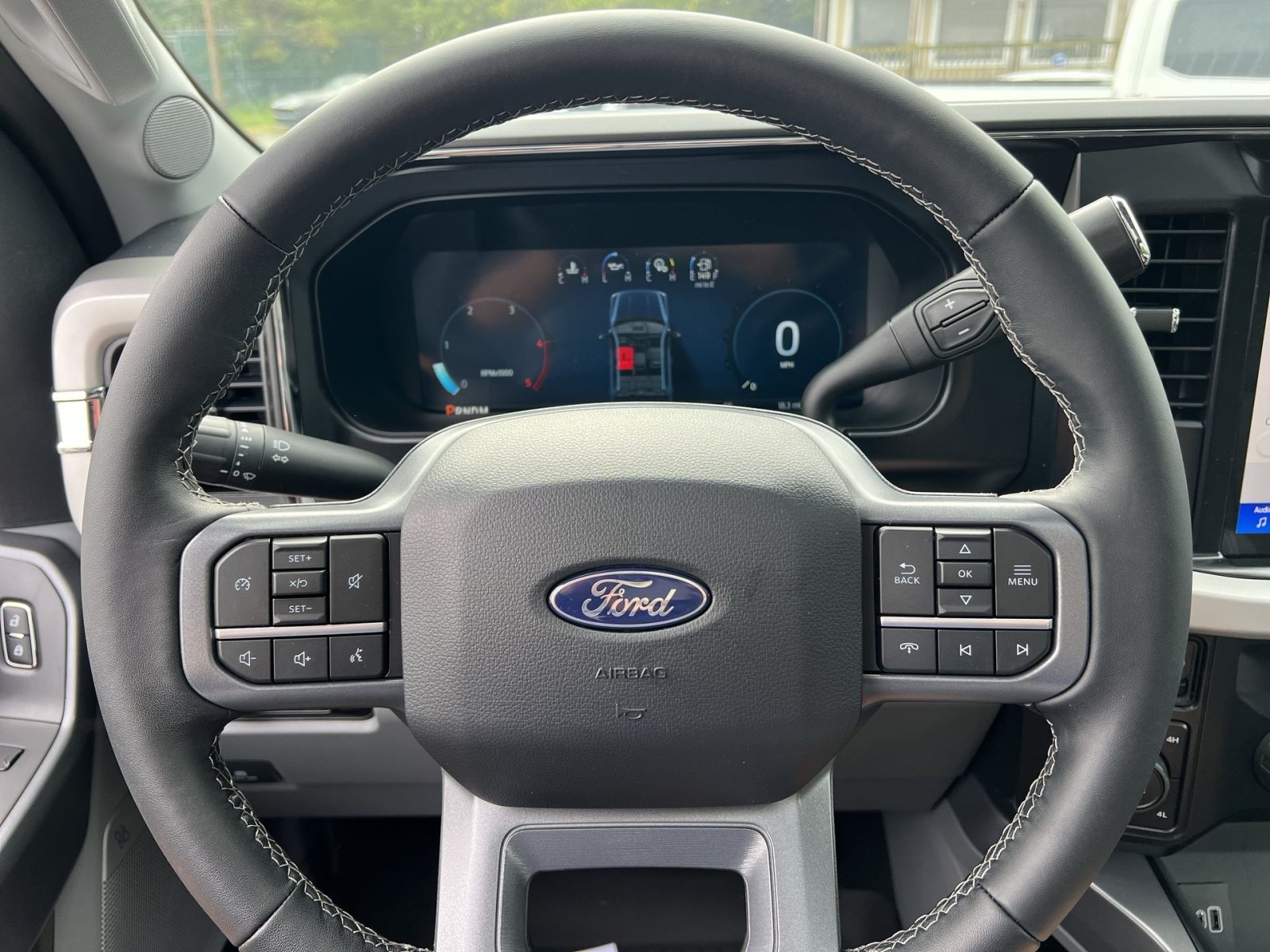 New 2027 Ford F250 XLT w/ XLT Premium Package AWD/4WD image 16