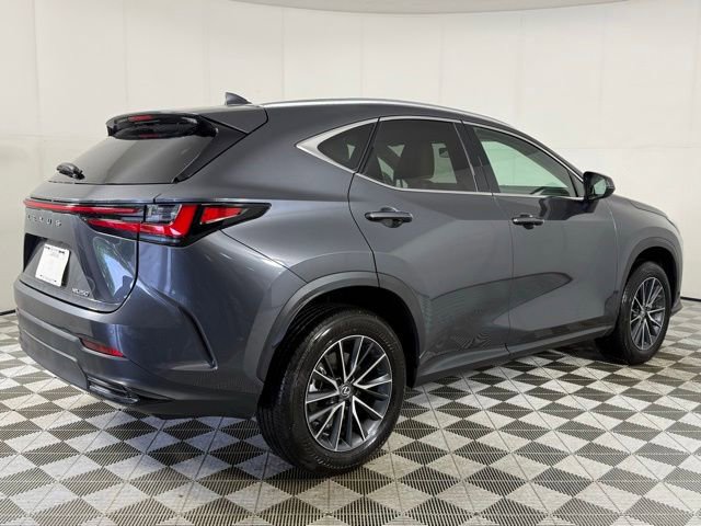 Used 2025 Lexus NX 250 FWD w/ Towing Package (2000 Lbs) image 8