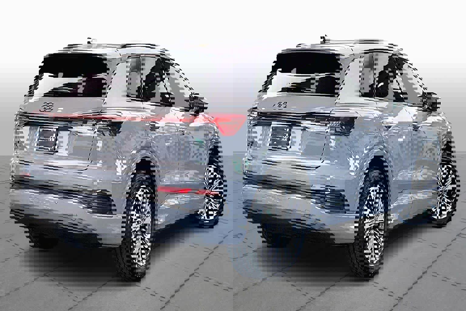 Certified 2025 Audi Q4 e-tron Premium w/ Convenience Package image 12