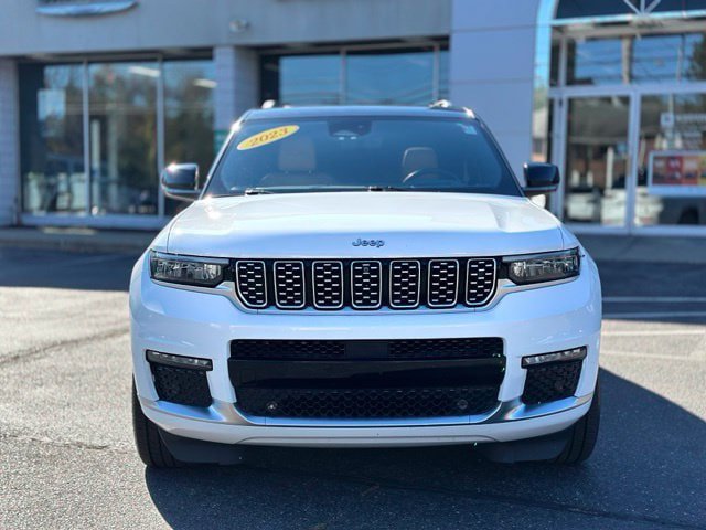 Used 2023 Jeep Grand Cherokee L Summit AWD/4WD image 9