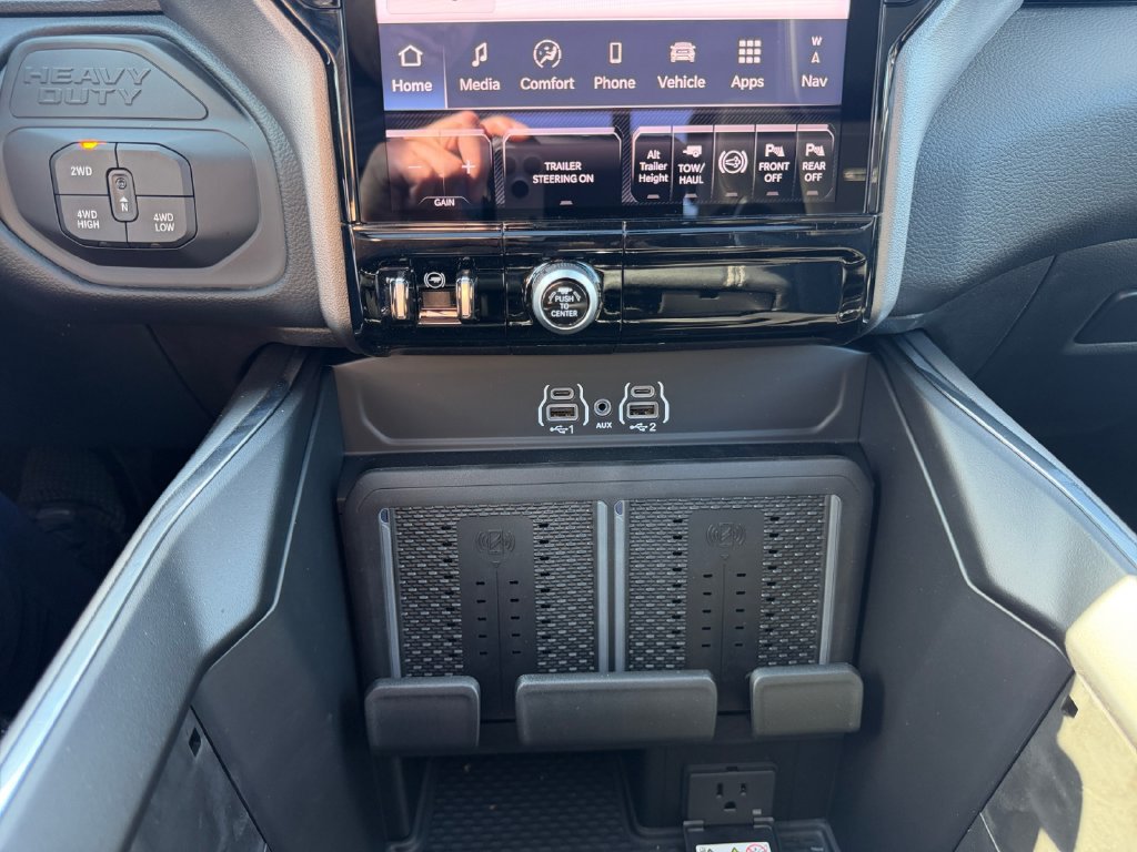 New 2026 RAM 3500 Laramie AWD/4WD image 19
