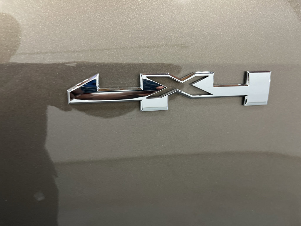 Used 2017 GMC Canyon SLT w/ Driver Alert Package AWD/4WD image 12