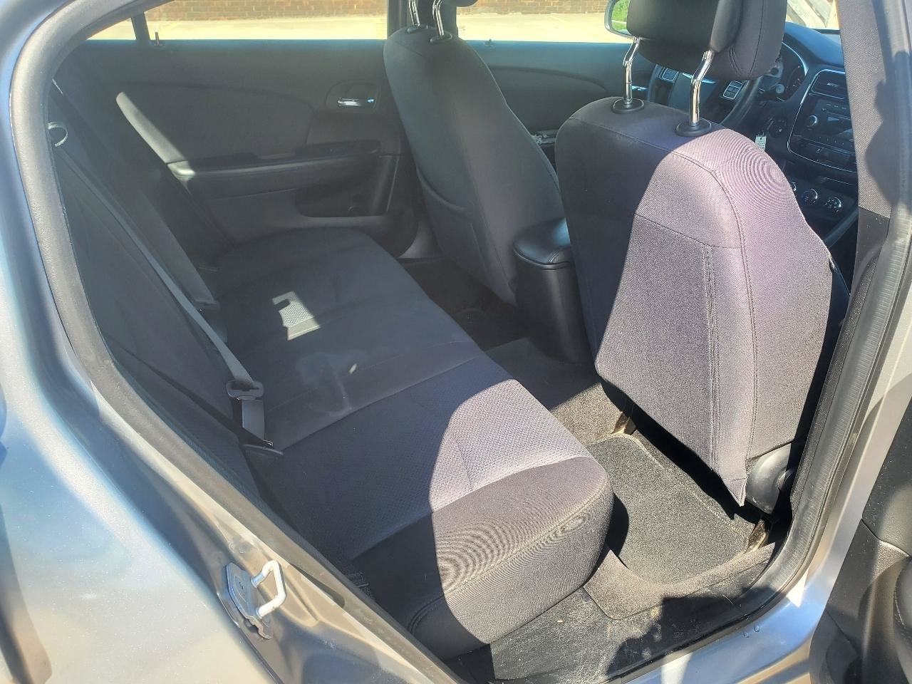 Used 2013 Chrysler 200 LX FWD image 7