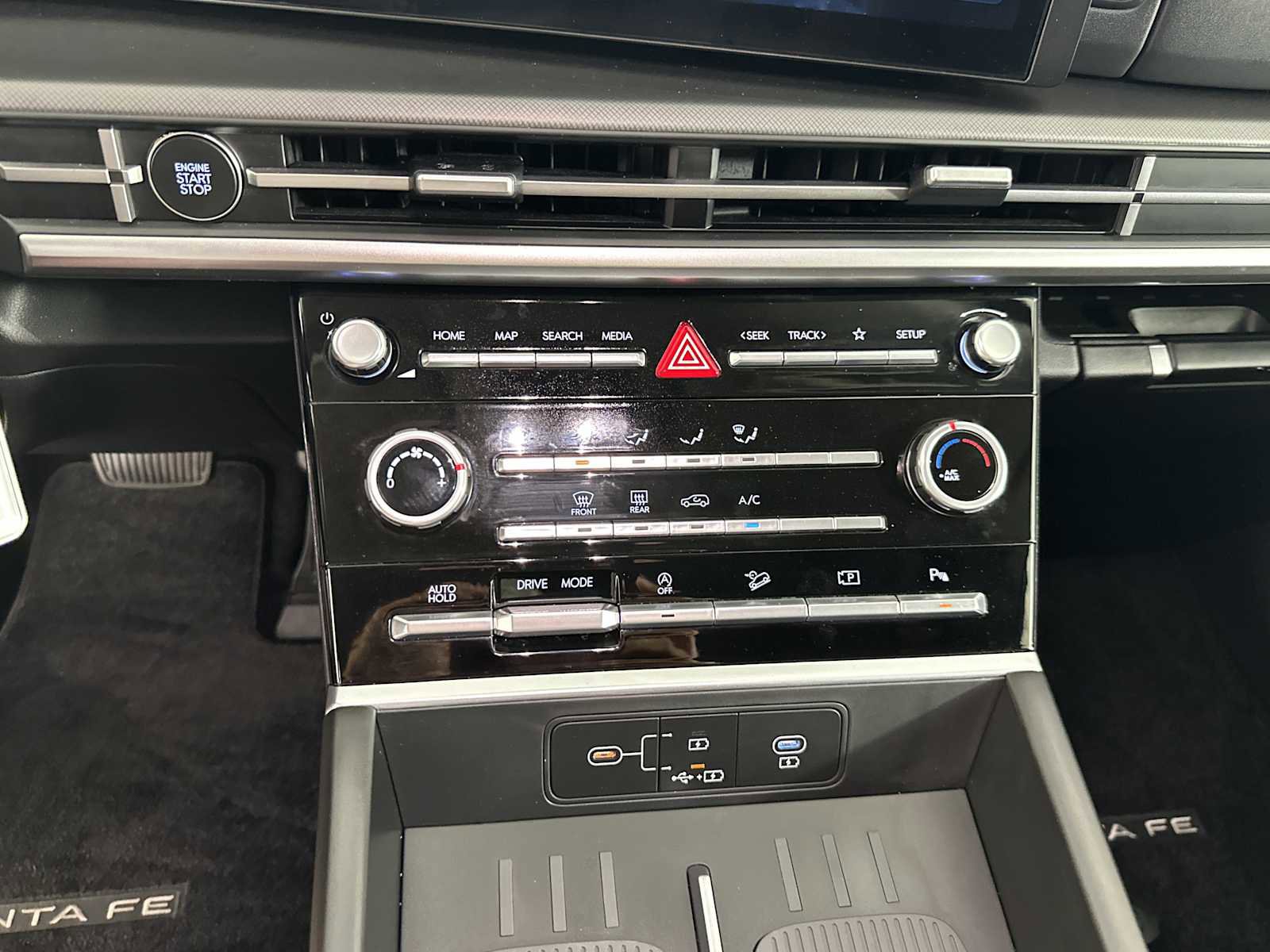 Used 2025 Hyundai Santa Fe SE FWD image 20