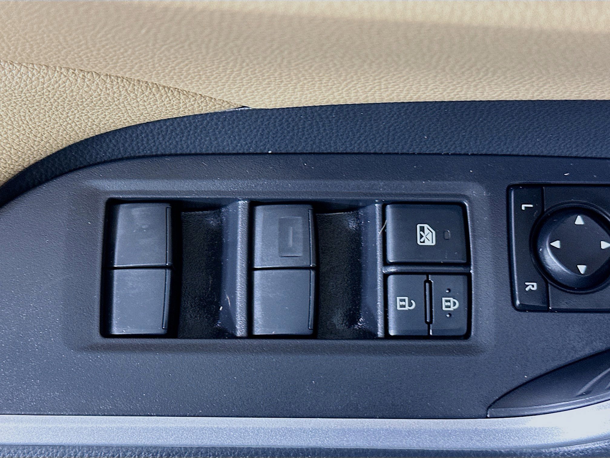 Certified 2025 Toyota RAV4 LE image 14