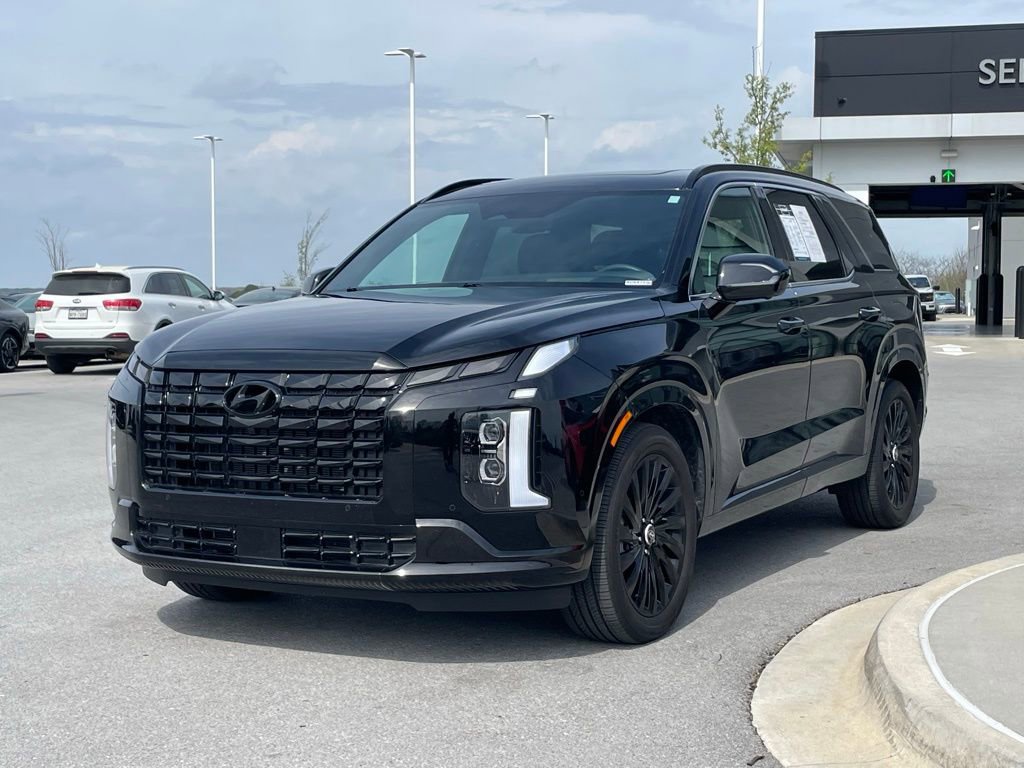 Used 2025 Hyundai Palisade Calligraphy AWD/4WD image 3