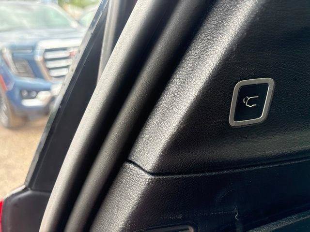 Used 2018 Chrysler Pacifica Touring-L Plus FWD image 8