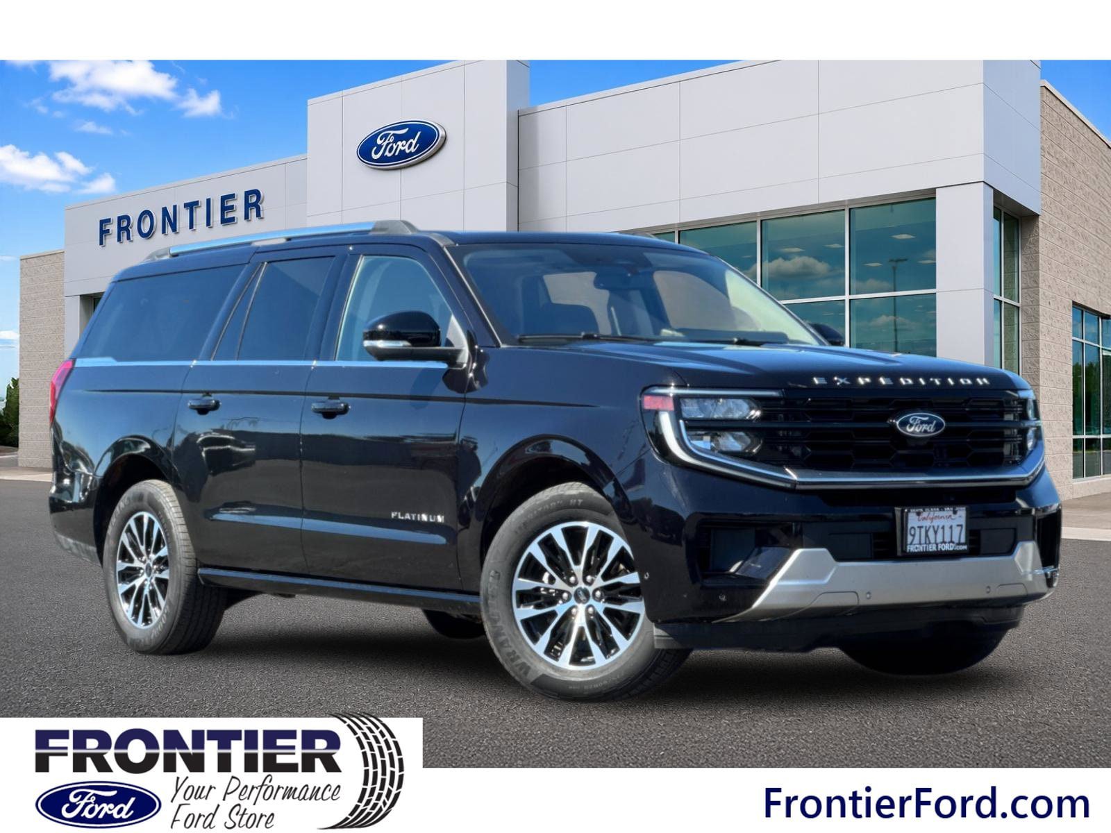 Used 2025 Ford Expedition Max Platinum AWD/4WD image 3