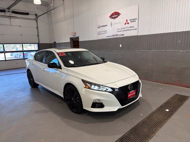 Certified 2022 Nissan Altima 2.5 SR w/ Midnight Edition Package AWD/4WD image 1