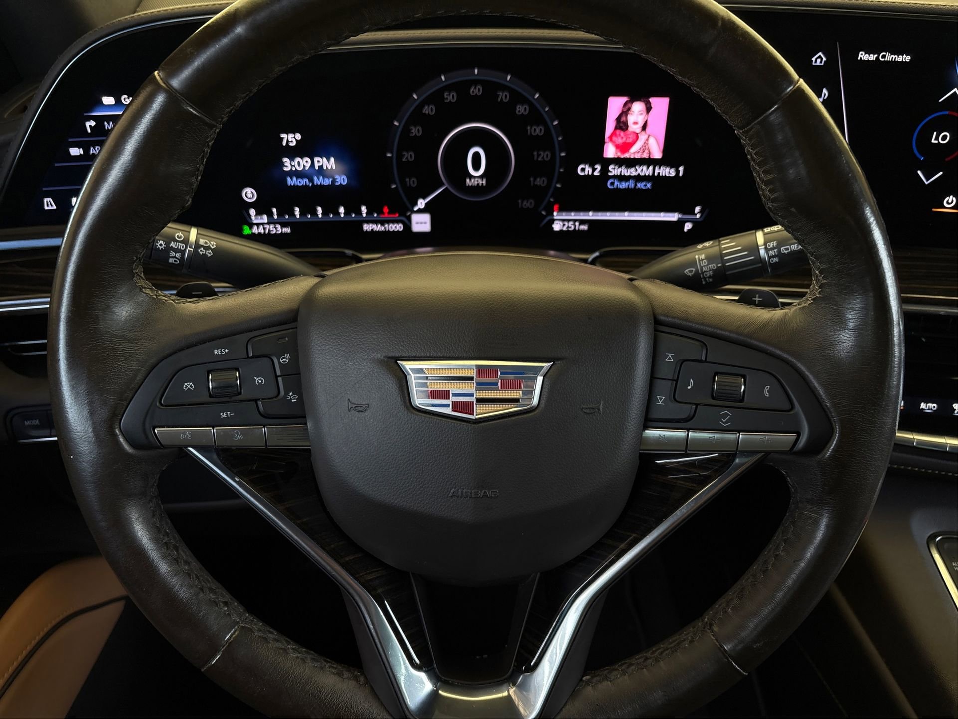 Used 2022 Cadillac Escalade ESV Premium Luxury image 19