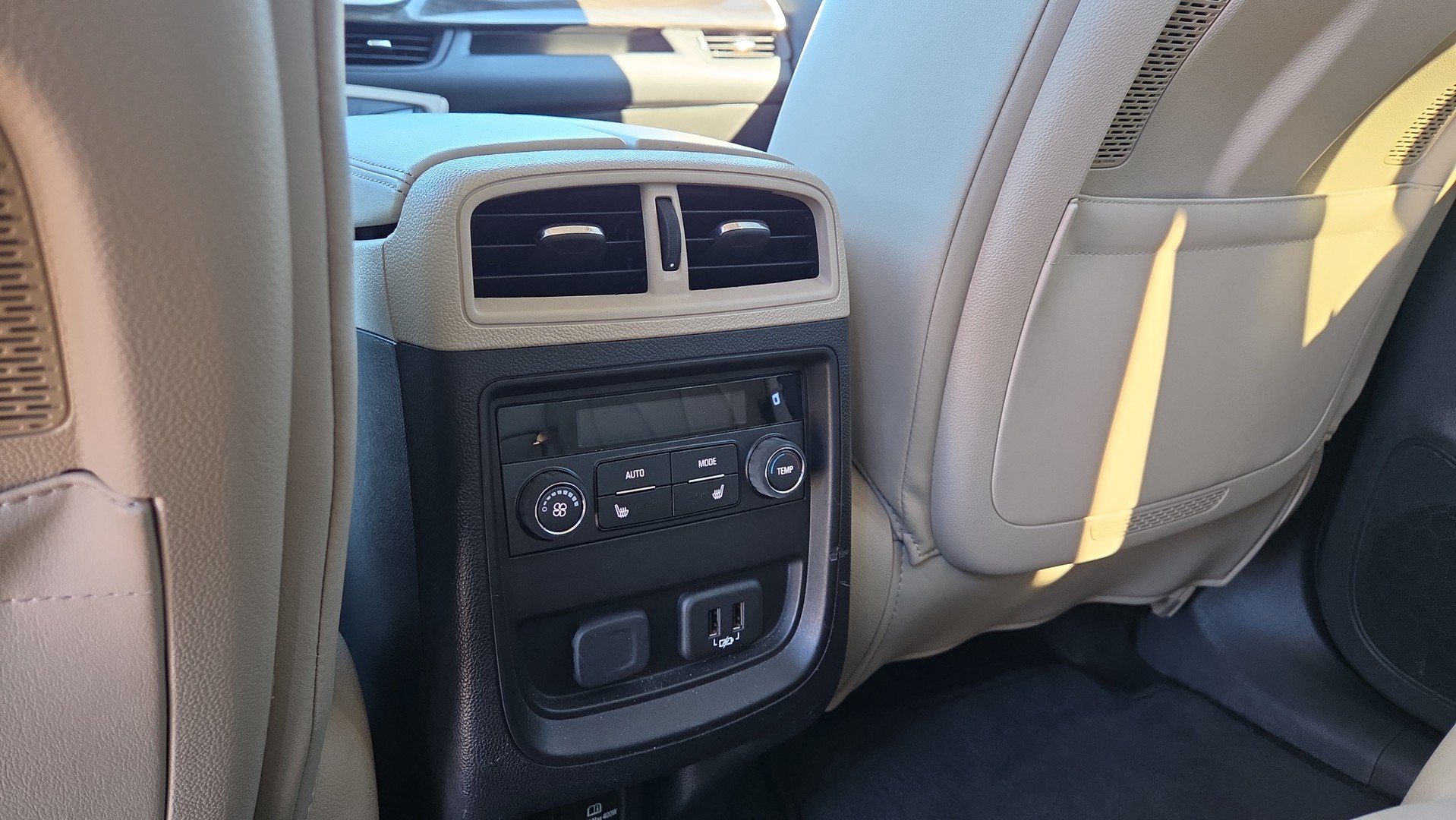 Used 2019 Buick Envision Premium w/ Driver Confidence Package AWD/4WD image 24