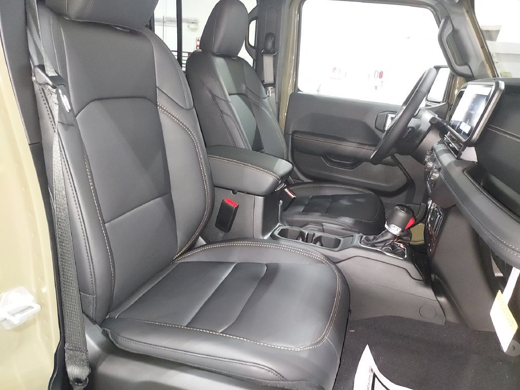 New 2026 Jeep Gladiator Sport AWD/4WD image 29