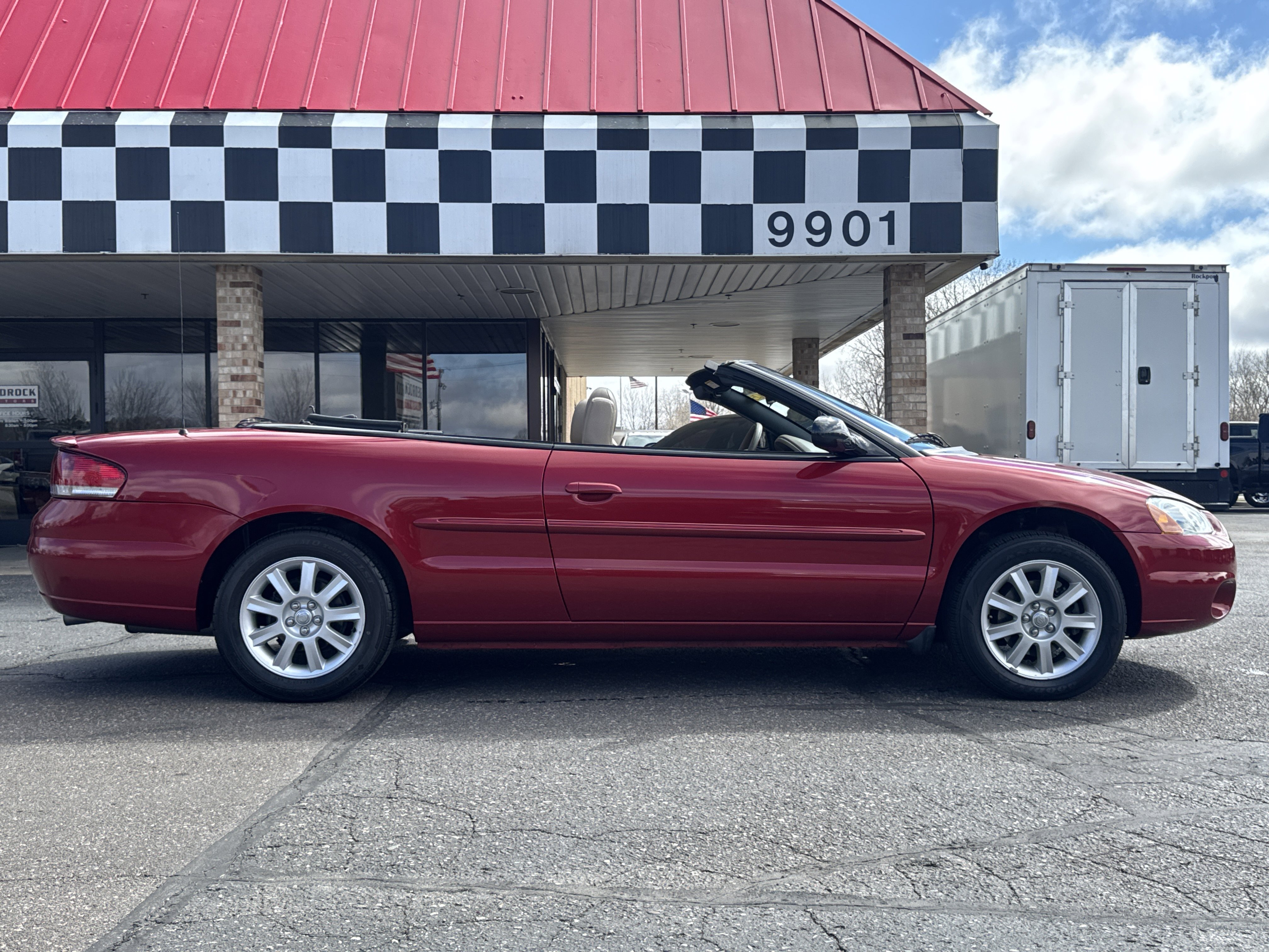 Used 2003 Chrysler Sebring GTC image 8