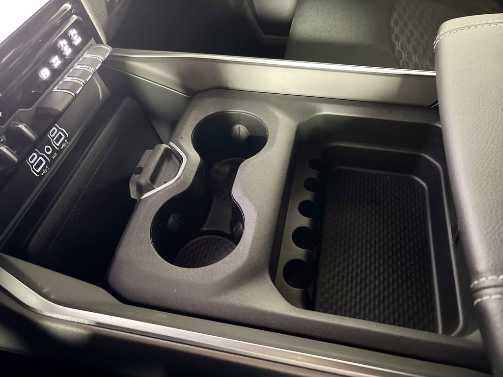 New 2026 RAM 2500 Big Horn AWD/4WD image 15